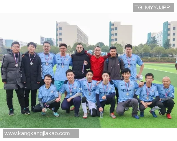 南京足球队在全国耐力排行榜中荣获第二名展现出强大实力与拼搏精神 南京足球队在全国耐力排行榜中荣获第二名展现出强大实力与拼搏精神