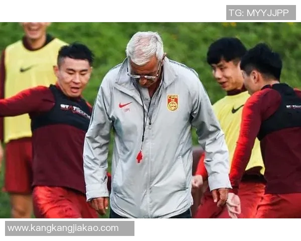 成都篮球队耐力争议引发热议球迷对球队表现的不同看法与期待