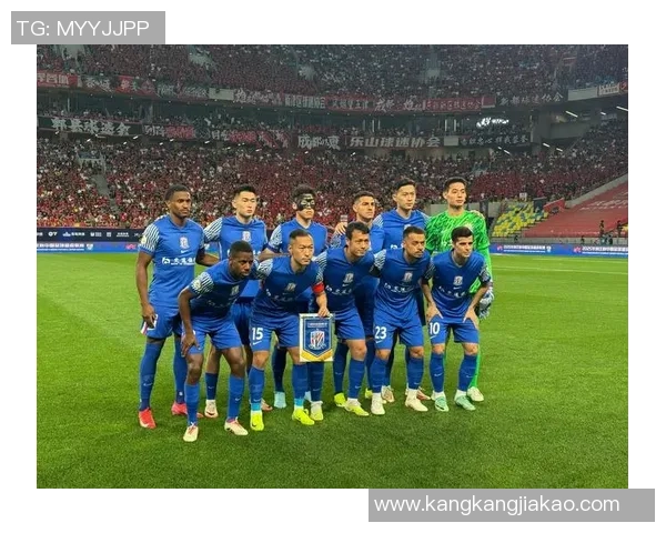 成都足球队在城市联赛中的耐力表现分析与点评